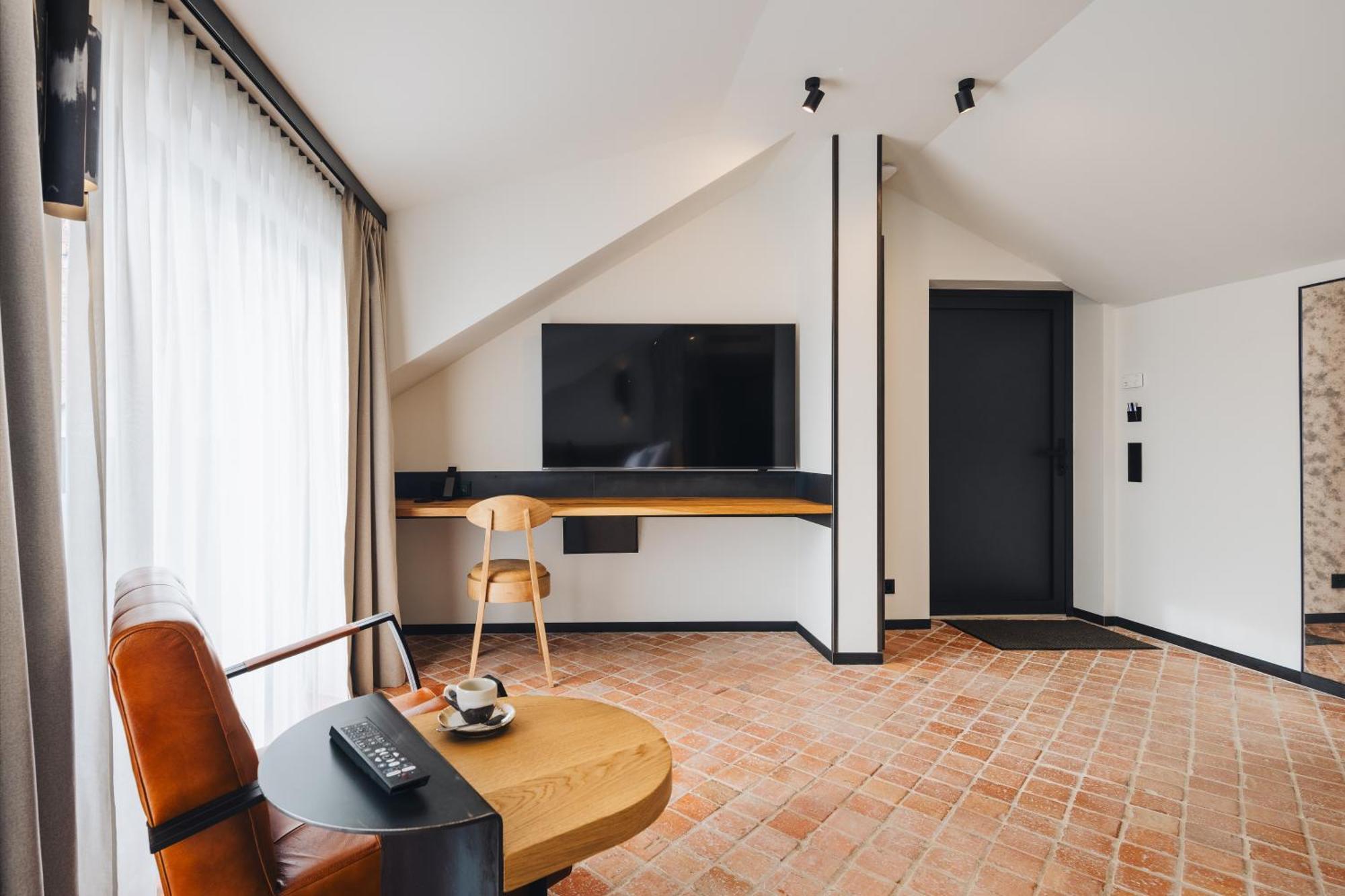 Nomadic Urban Premium Suites คราคูฟ ภายนอก รูปภาพ
