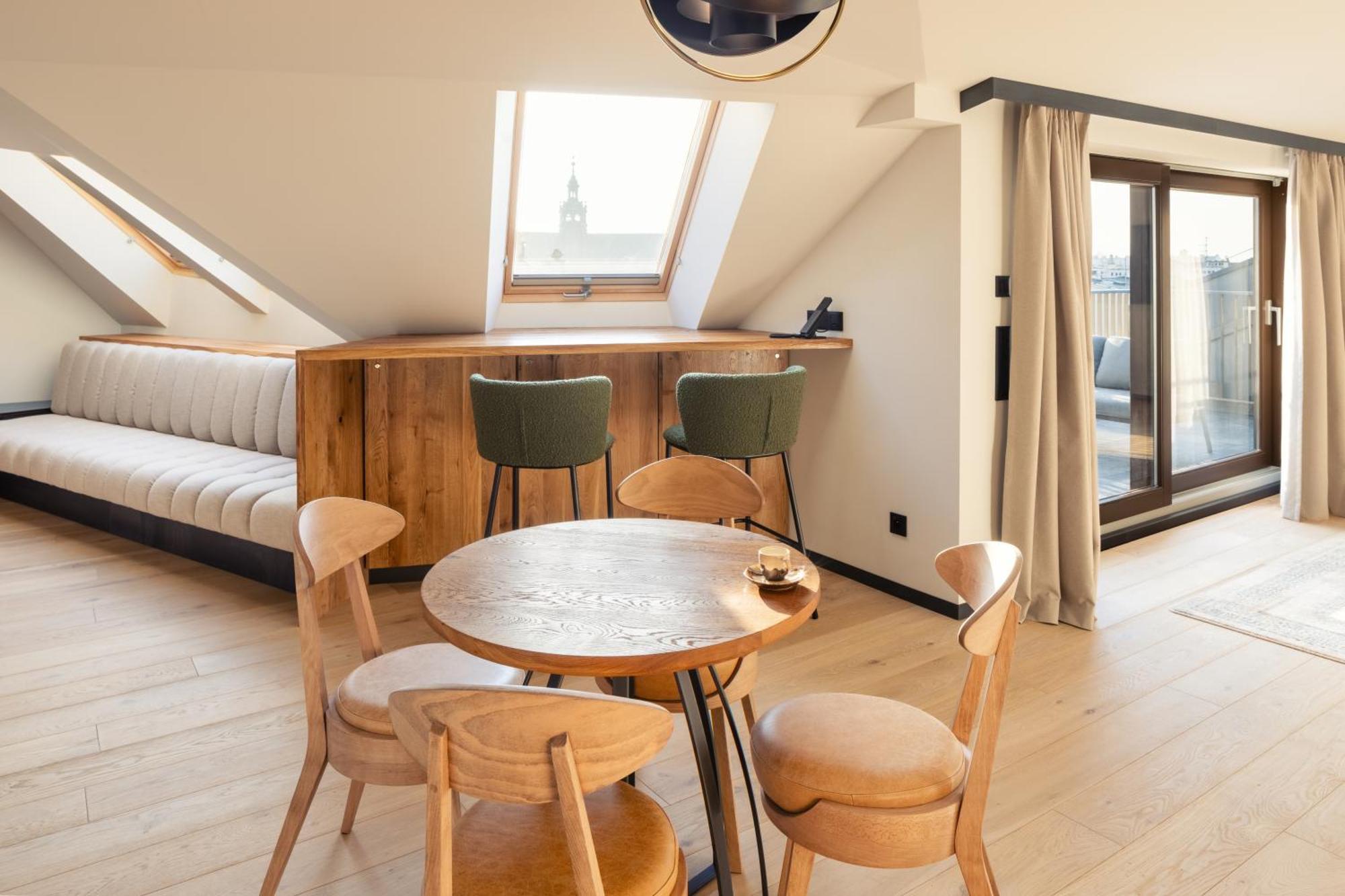 Nomadic Urban Premium Suites คราคูฟ ภายนอก รูปภาพ