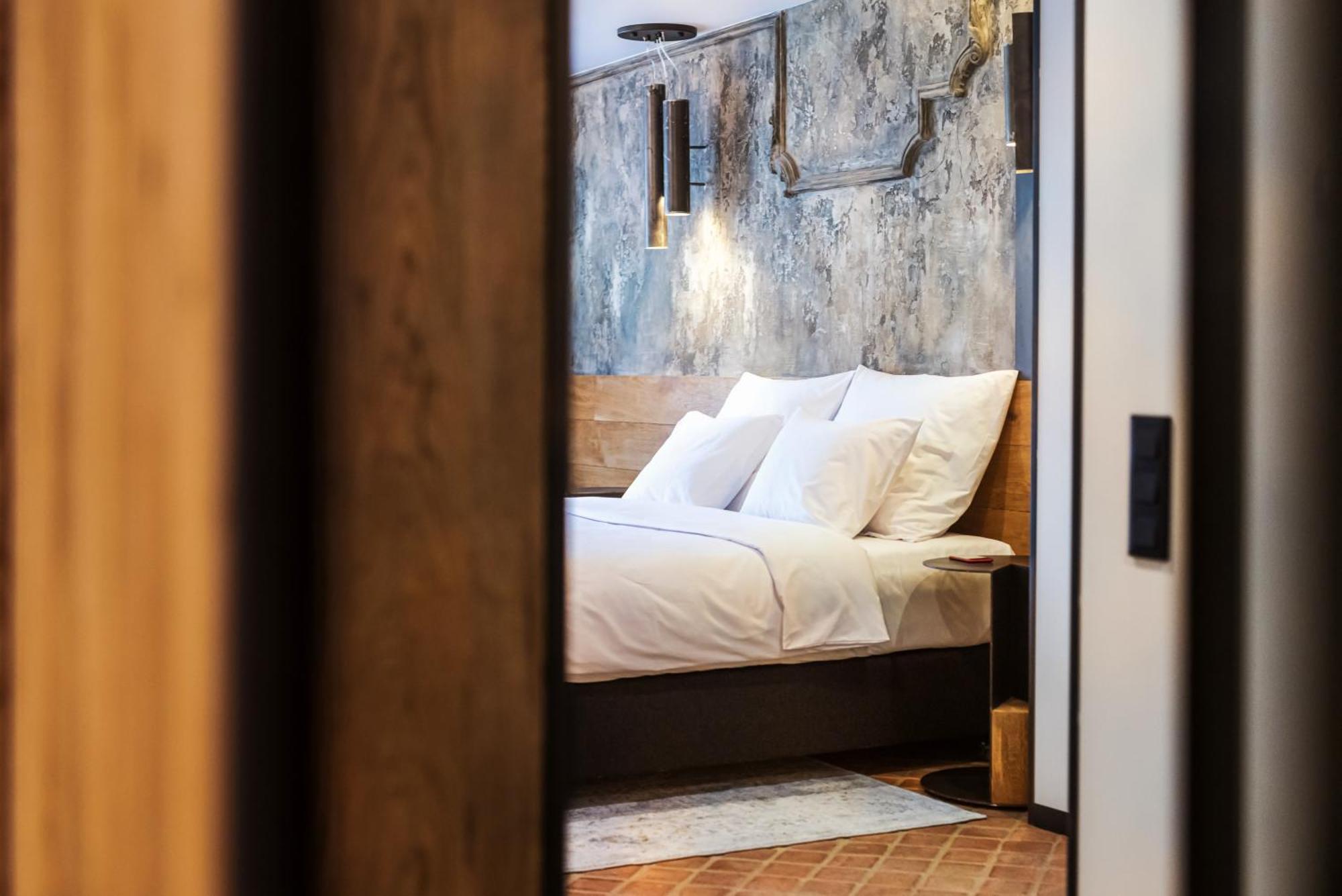 Nomadic Urban Premium Suites คราคูฟ ภายนอก รูปภาพ