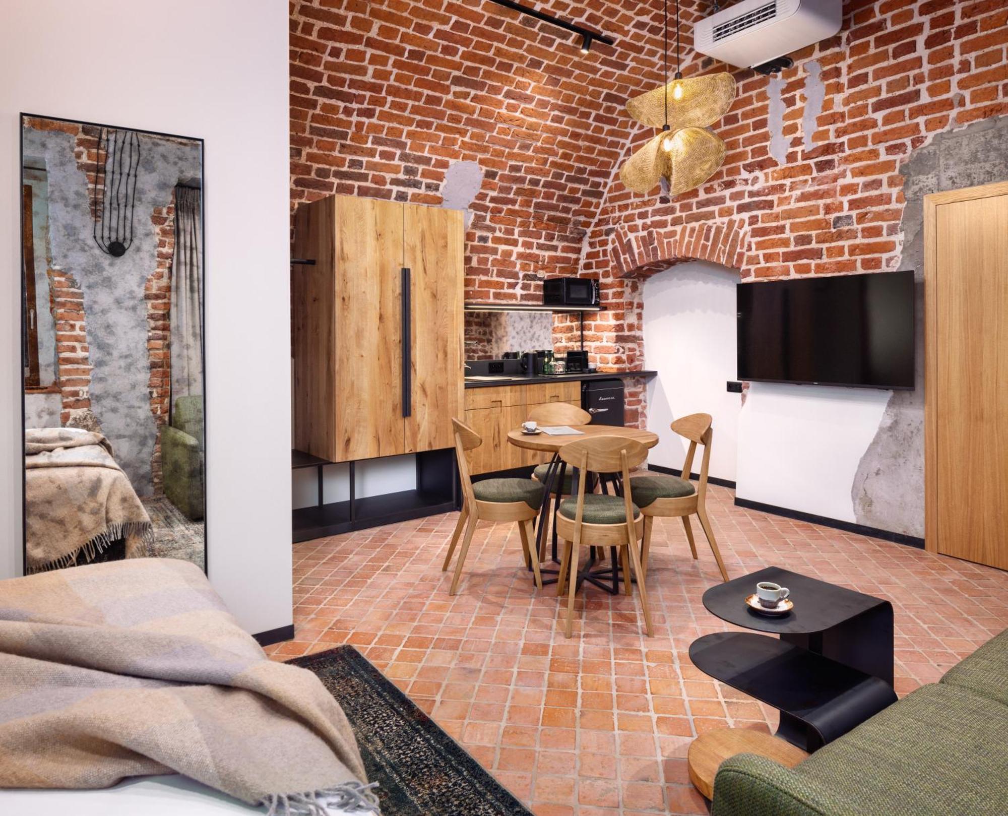 Nomadic Urban Premium Suites คราคูฟ ภายนอก รูปภาพ