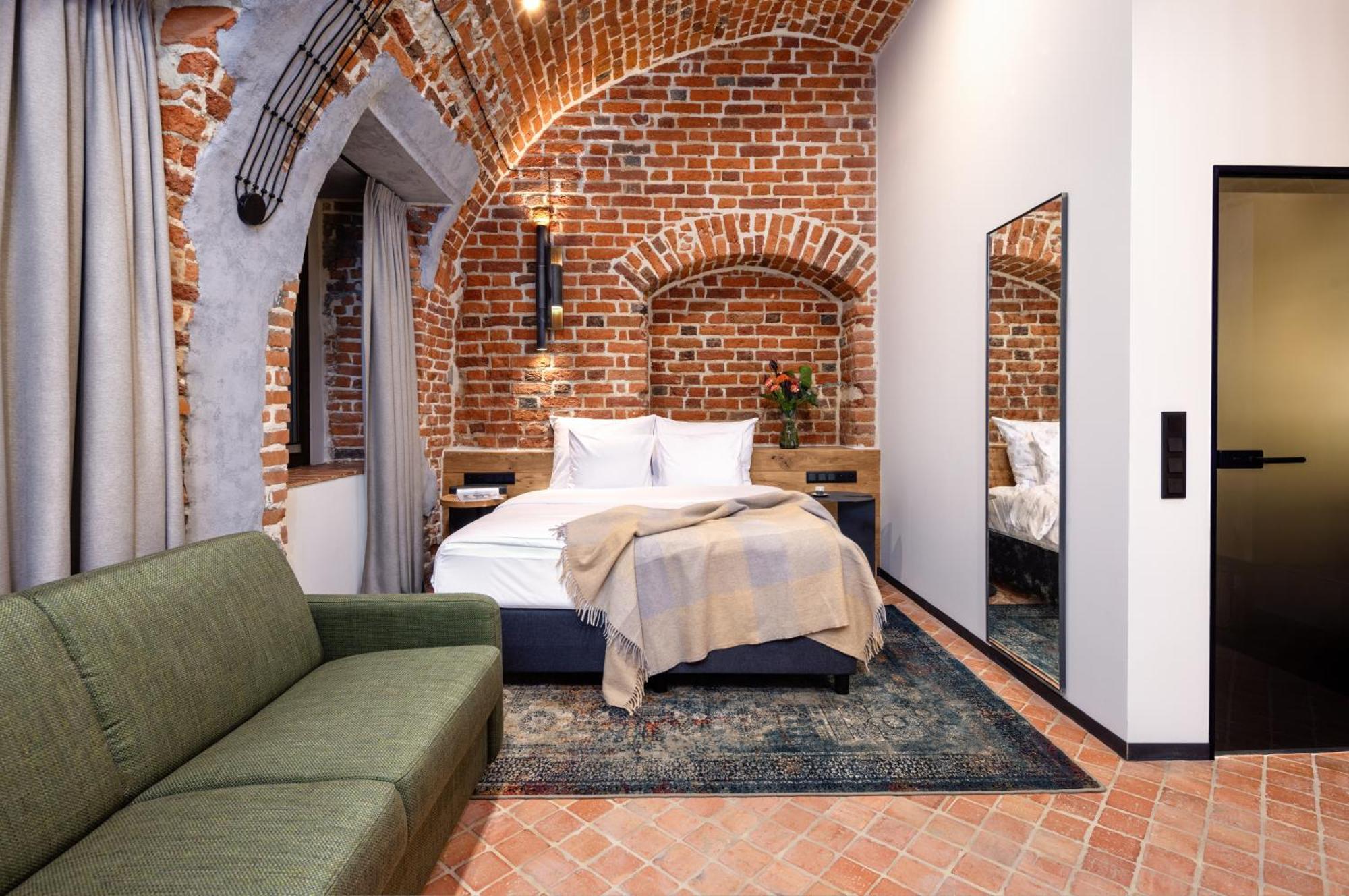 Nomadic Urban Premium Suites คราคูฟ ภายนอก รูปภาพ