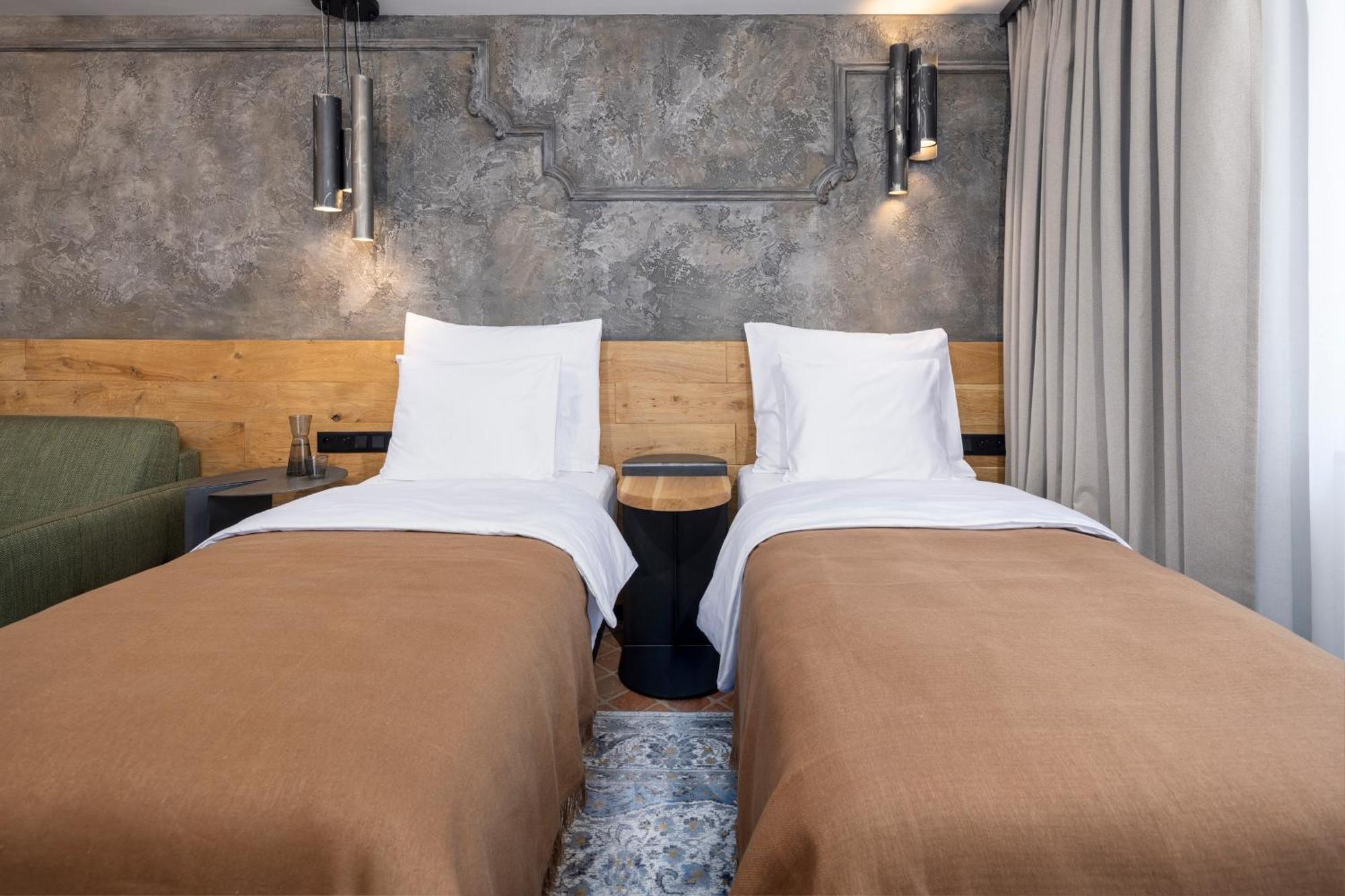 Nomadic Urban Premium Suites คราคูฟ ภายนอก รูปภาพ