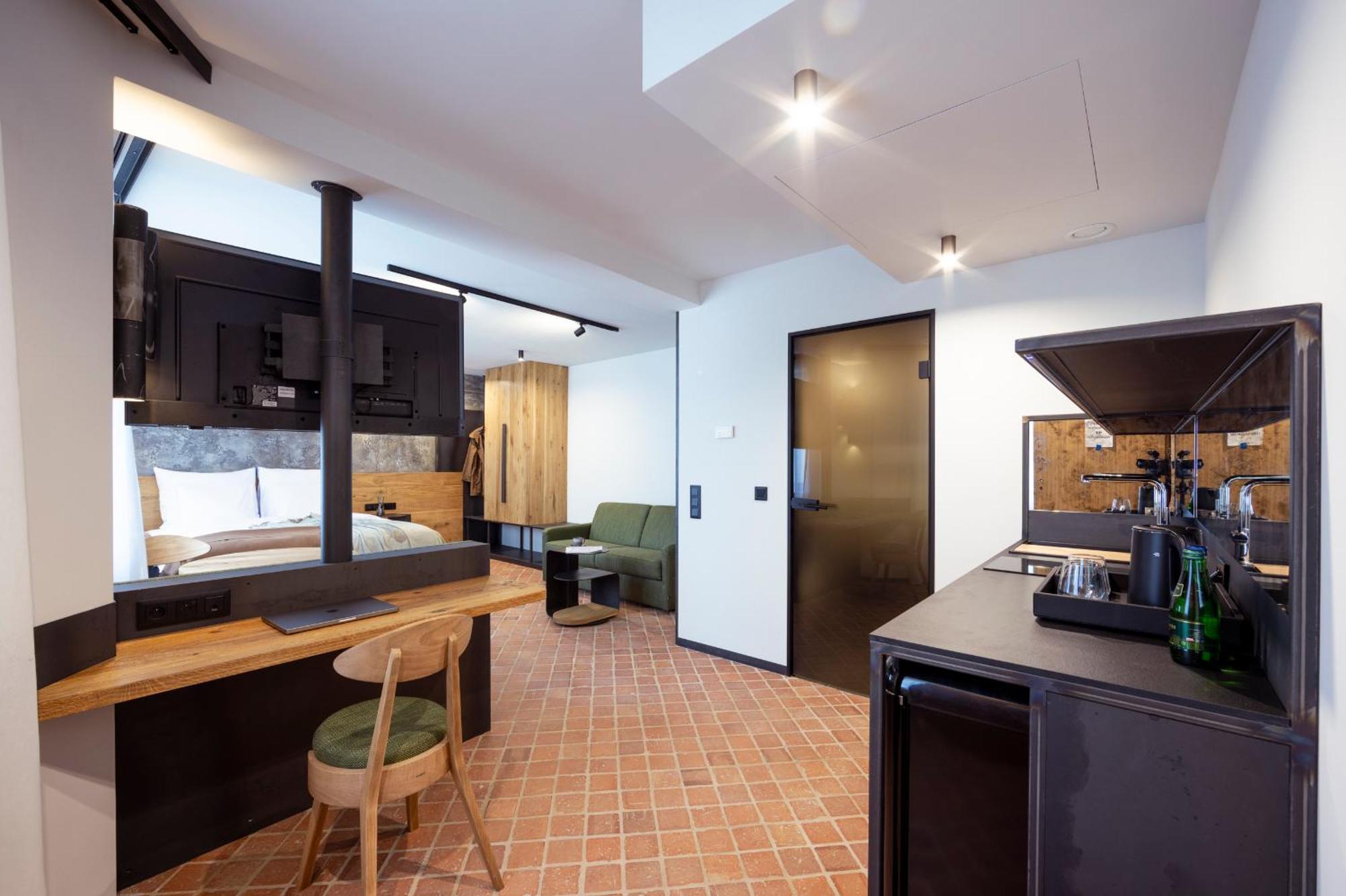 Nomadic Urban Premium Suites คราคูฟ ภายนอก รูปภาพ