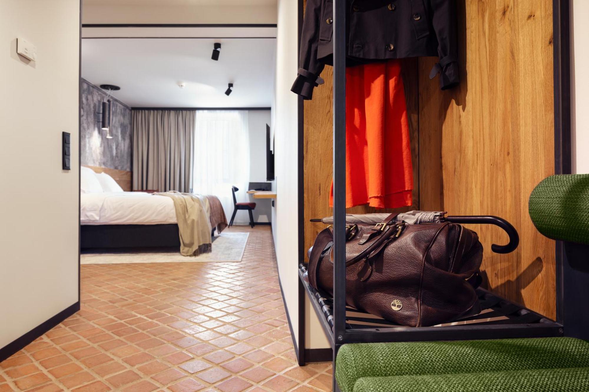 Nomadic Urban Premium Suites คราคูฟ ภายนอก รูปภาพ