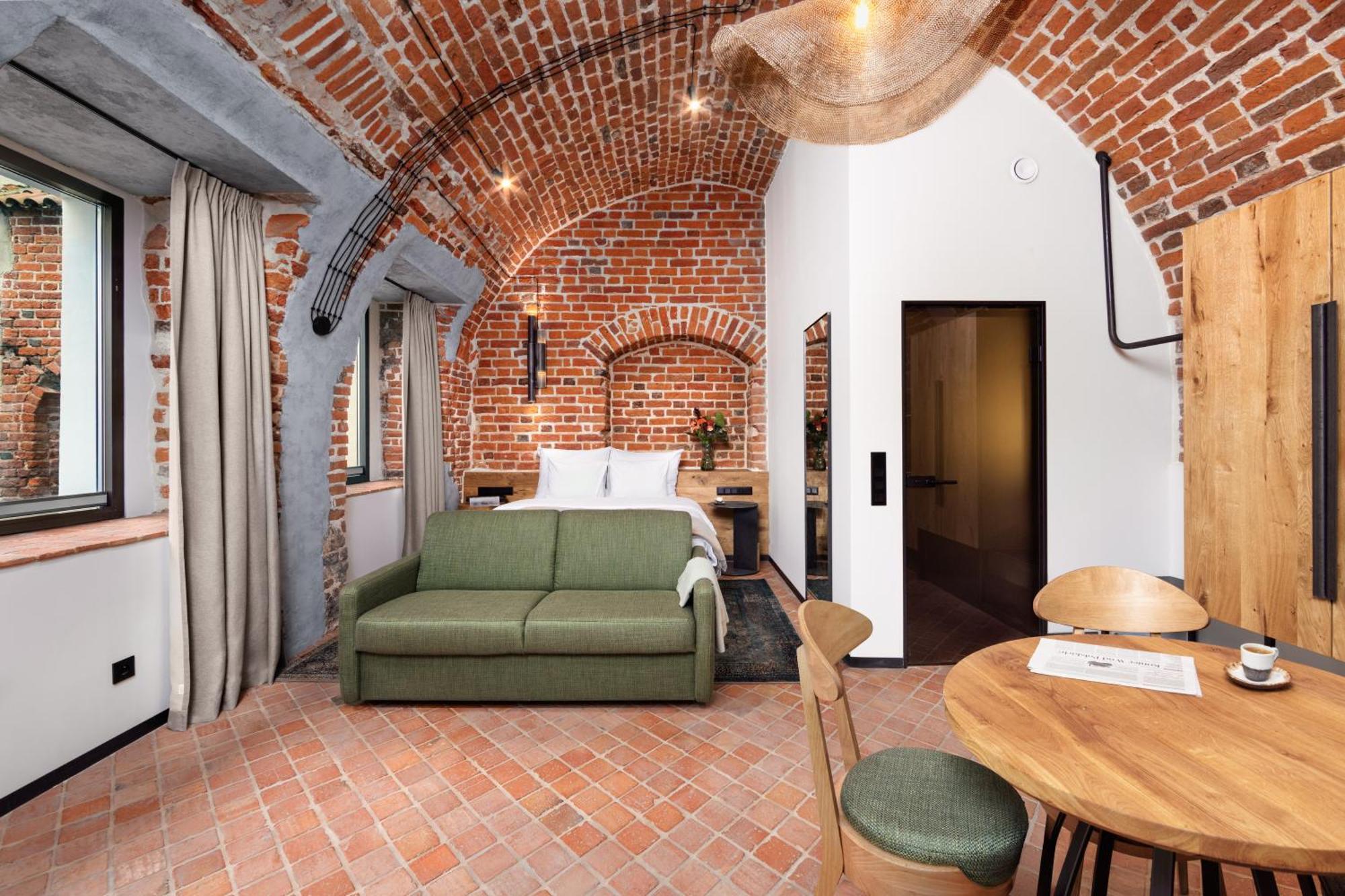 Nomadic Urban Premium Suites คราคูฟ ภายนอก รูปภาพ