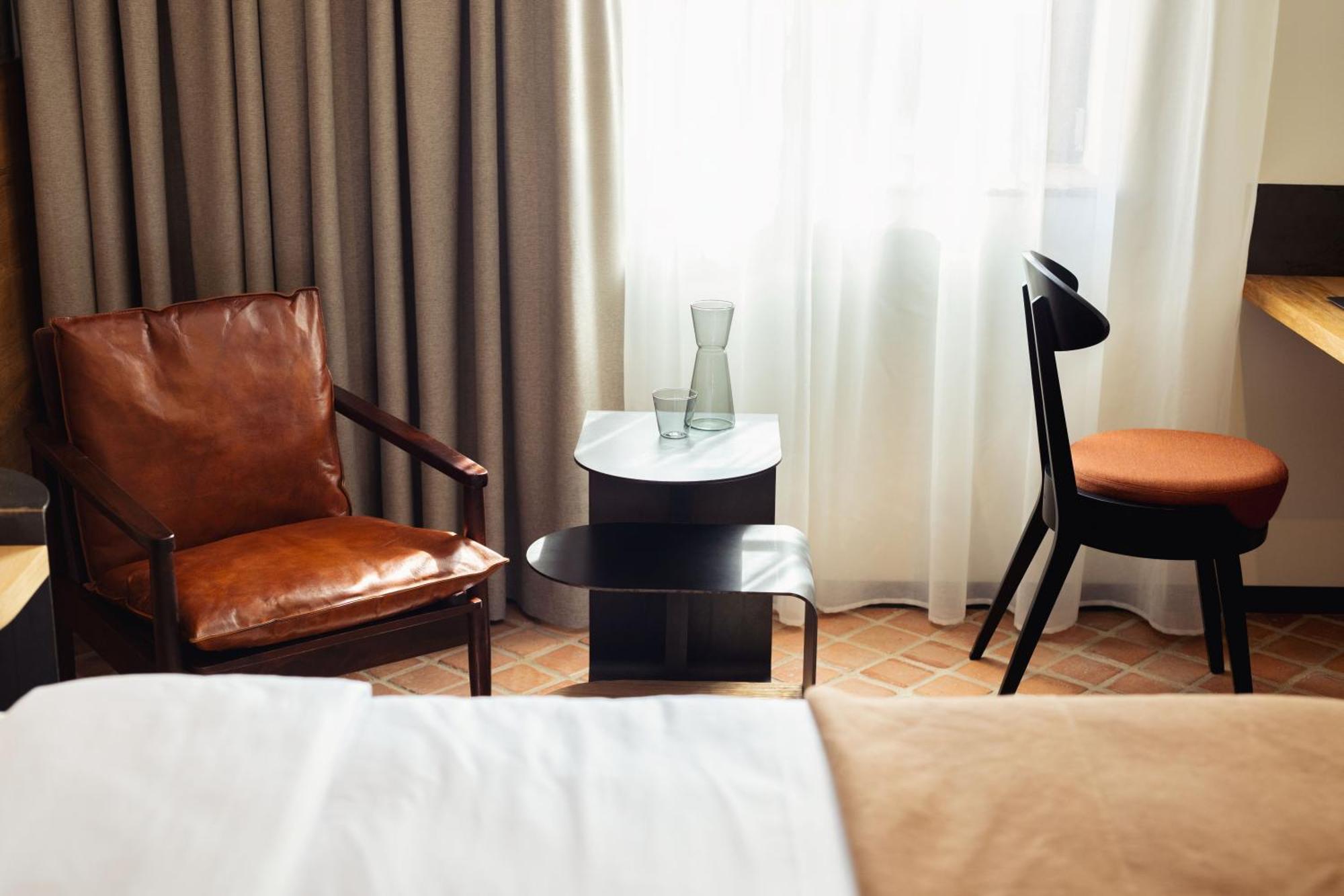 Nomadic Urban Premium Suites คราคูฟ ภายนอก รูปภาพ