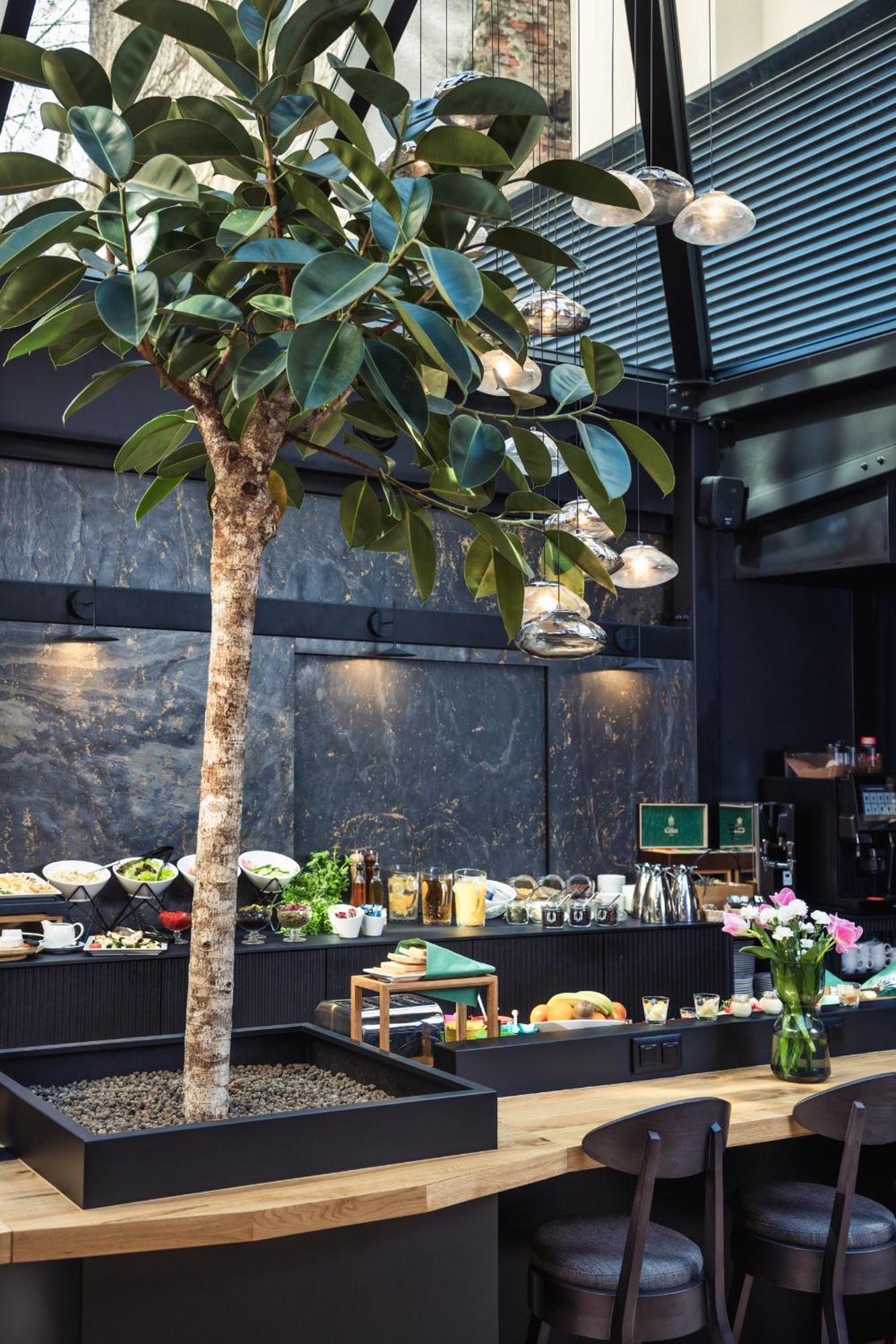 Nomadic Urban Premium Suites คราคูฟ ภายนอก รูปภาพ